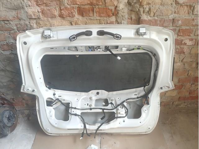 Puerta trasera DKY06202XC Mazda