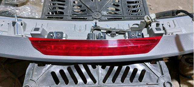 Luz de freno adicional Mazda B45C51580