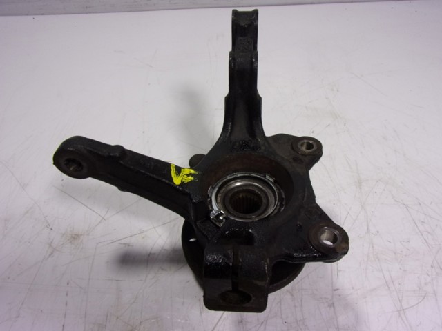 Cubo de rueda delantero 8200778636 Renault (RVI)
