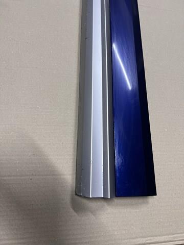 80A853959GGRU VAG Moldura de puerta delantera izquierda inferior