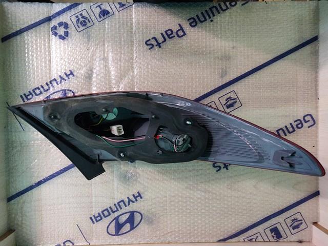 924024L030 Hyundai/Kia Piloto trasero derecho