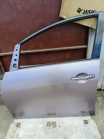  Puerta delantera izquierda Mitsubishi Grandis 