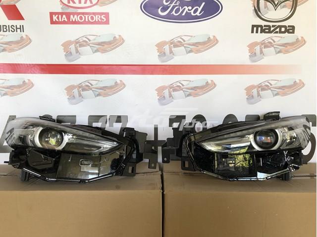 GRF851031A Mazda Luz derecha