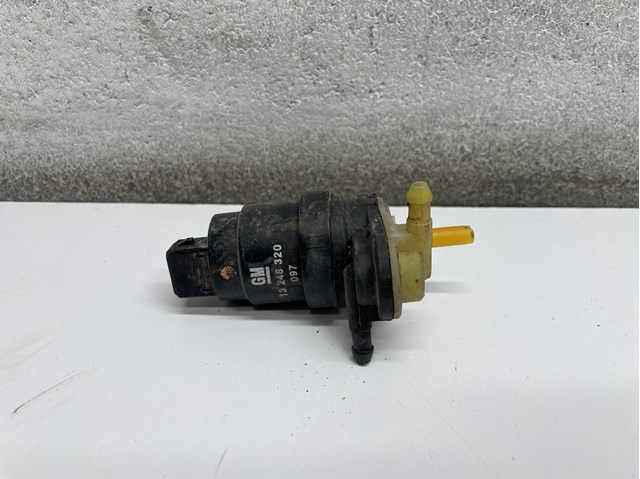 Bomba de agua limpiaparabrisas, delantera General Motors 13248320 precio, desde 12,45 EUR