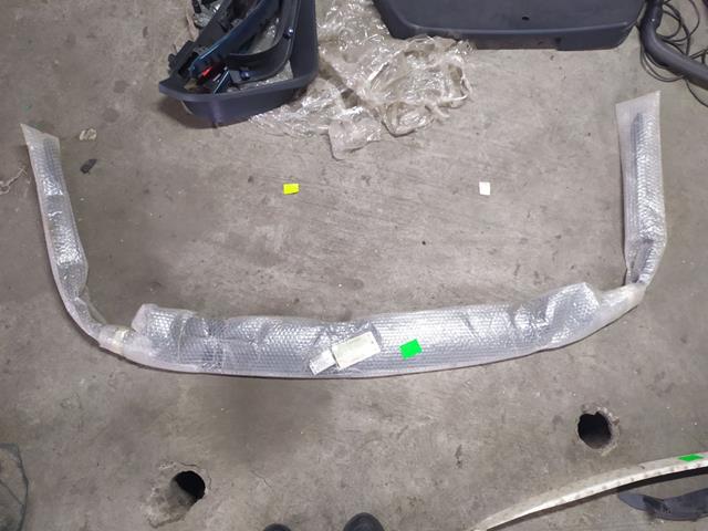 Moldura de parachoques trasero VAG 1Z98074239B9 precio, desde 67,82 USD