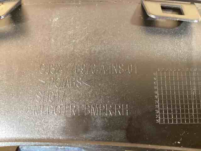 LR079389 Land Rover Moldura de rejilla de parachoques delantero derecho
