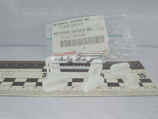 Clip, Tubuladura de sujeción, alféizar de la puerta Toyota Hilux (KUN25)