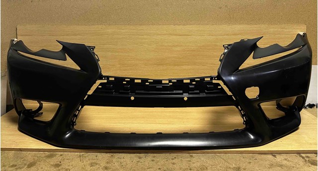 521195E904 Toyota Paragolpes delantero