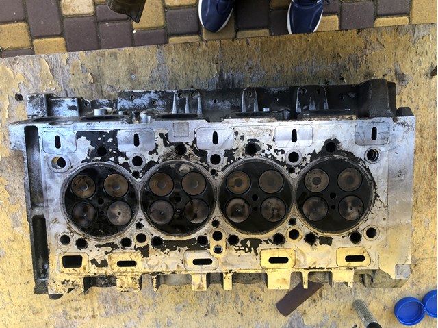 8200408642 Renault (RVI) Cabeza del motor