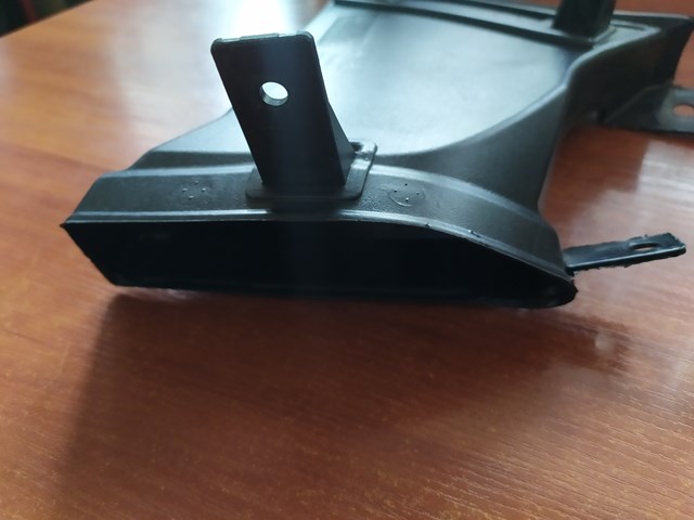 622526RA0A Nissan/Infiniti Conducto de aire del disco de freno derecho