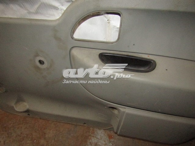 8200483205 Renault (RVI) guarnecido de puerta delantera derecha