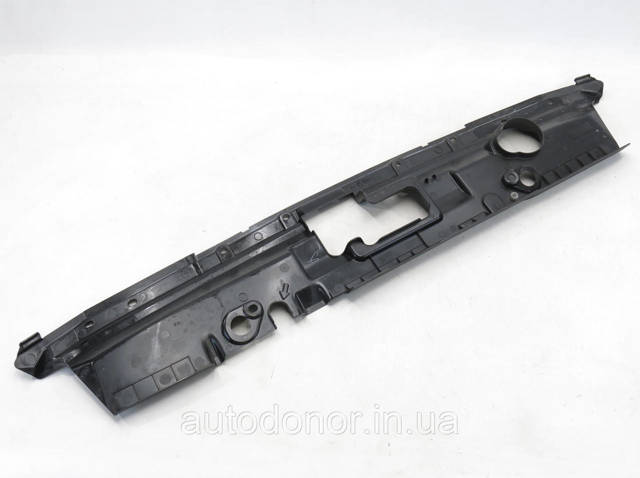 Embellecedor inferior de la parrilla del radiador Nissan/Infiniti 623225SA0B precio, desde 117,22 EUR