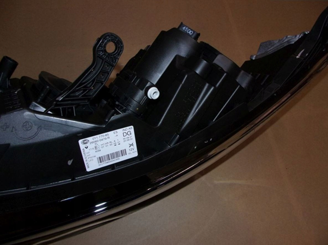 260600479R Renault (RVI) Faros