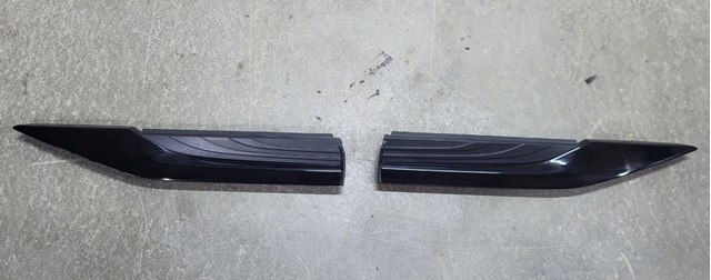 Moldura de guardabarros delantero derecho Nissan/Infiniti 638245NA0A precio, desde 84,19 EUR