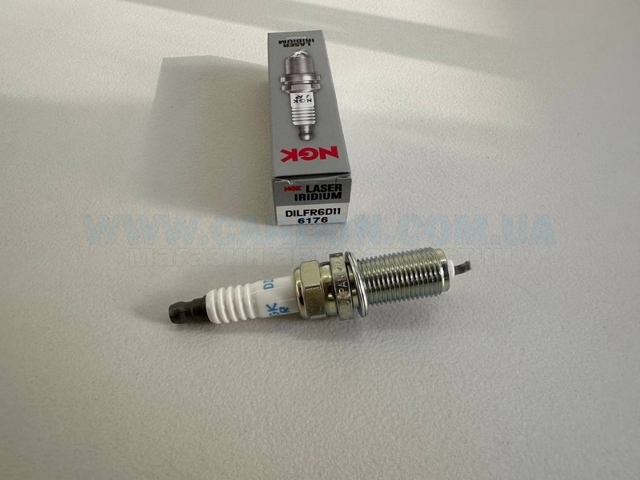 Comprar DILFR6D11 NGK Bujía de encendido