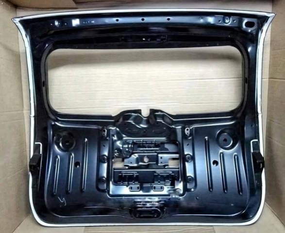  Puerta trasera Renault LOGAN 
