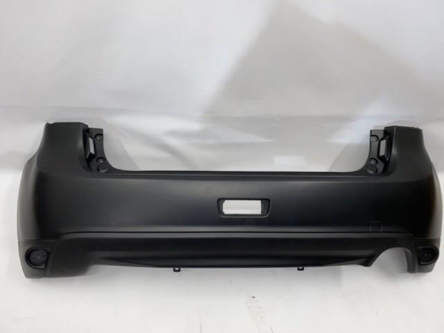 Parachoques trasero 6410D091 Mitsubishi