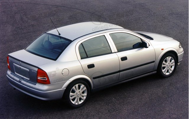 Vidrio trasero para Opel Astra G F69