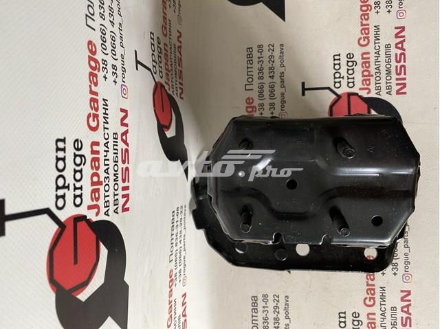 Comprar 622115AA0A Nissan/Infiniti Soporte del refuerzo del parachoques delantero
