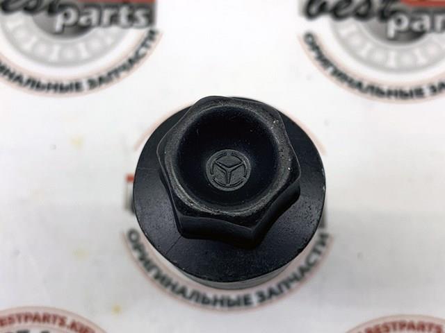A0009904818 Mercedes 
