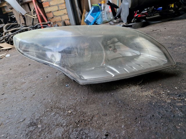 260100017R Renault (RVI) Luz derecha