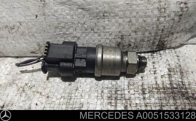 A0051533128 Mercedes sensor de presión de combustible