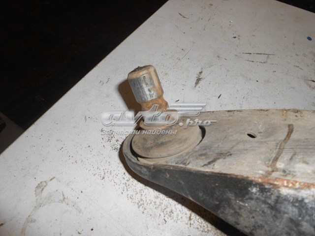 551A0EB31A Nissan brazo suspension (control trasero inferior derecho)