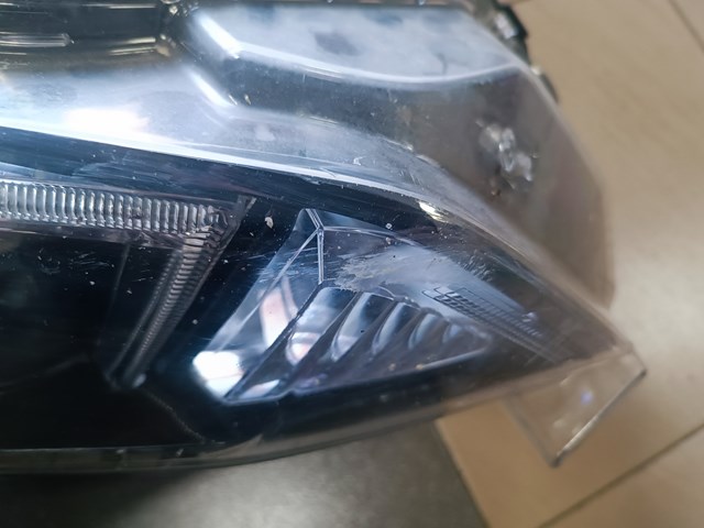 260105SH0A Nissan/Infiniti Luz derecha