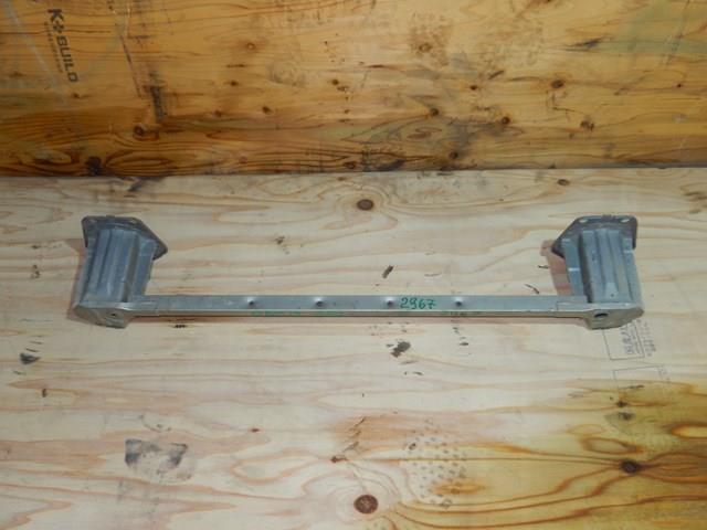 Comprar 57711YC0109P Subaru Refuerzo parachoques trasero