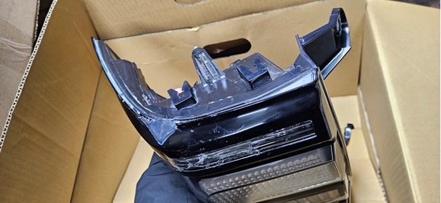 Piloto trasero derecho Toyota 81551WQ010 precio, desde 243,95 EUR