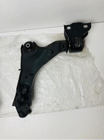 Brazo inferior derecho de la suspensión delantera Land Rover LR086107 precio, desde 153,23 EUR