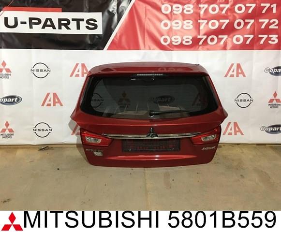 5801B559 Mitsubishi Porton trasero