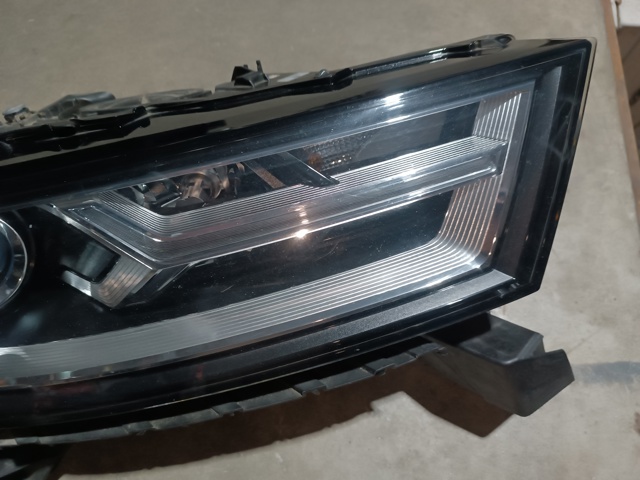 4M0941006B VAG Luz derecha