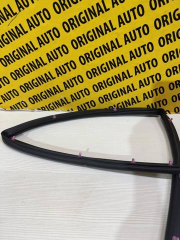 Sellador del capó KB7W56750B Mazda