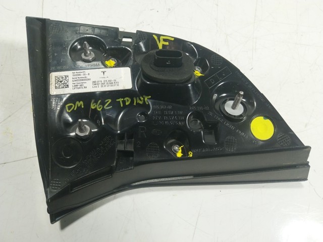 107740200G Tesla Piloto trasero interior derecho