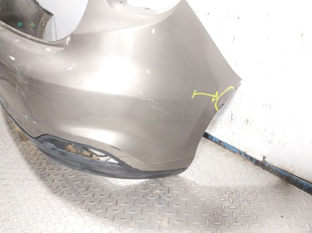 735679504 Fiat/Alfa/Lancia Parachoques trasero, parte superior