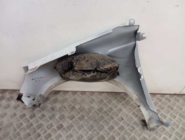 631002838R Renault (RVI) Aleta delantera