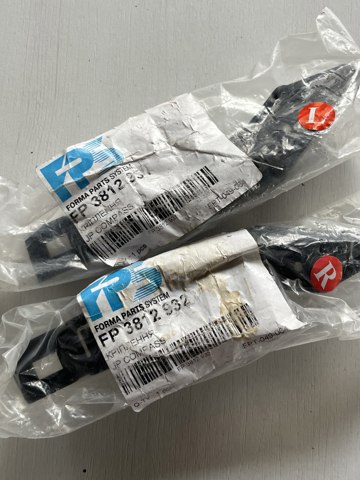 Soporte de parachoques delantero derecho FPS FP3812932 precio, desde 18,05 EUR