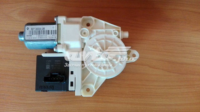 Motor eléctrico, elevalunas, puerta trasera derecha RENAULT 827300003R