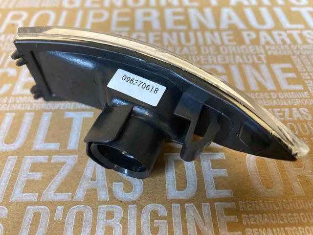 Piloto intermitente derecho Polcar 6039207E precio, desde 19,36 EUR