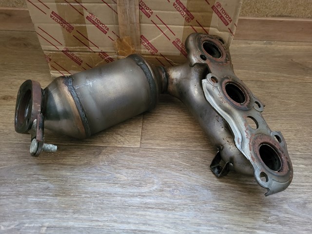2505220180 Toyota catalizador
