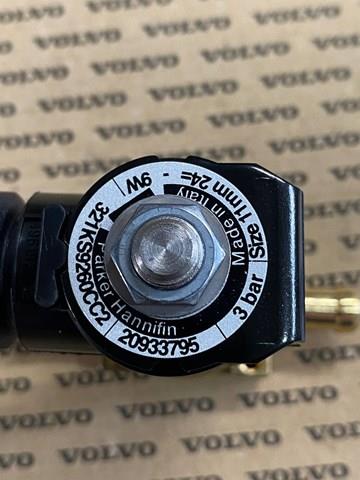 7420933795 Renault (RVI) Válvula dosificadora de la bomba AdBlue