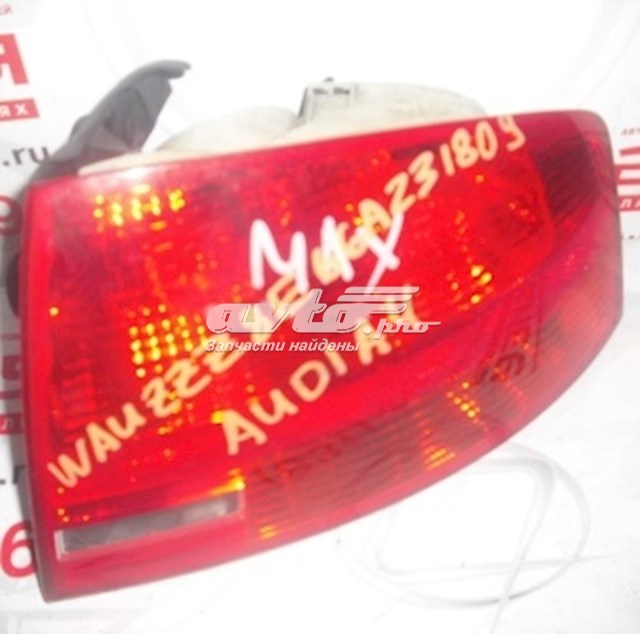 Piloto posterior exterior derecho VAG 8E5945096
