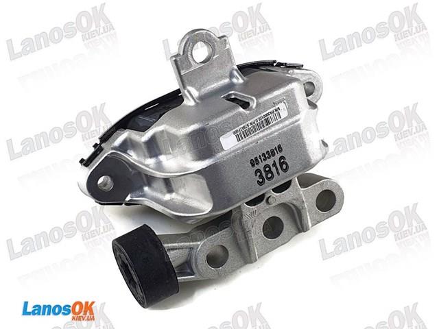 95133816 General Motors Soporte de motor derecho