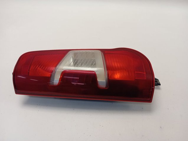 9819235880 Opel Piloto trasero izquierdo