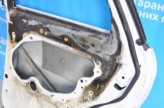 Puerta trasera derecha LR028556 Land Rover