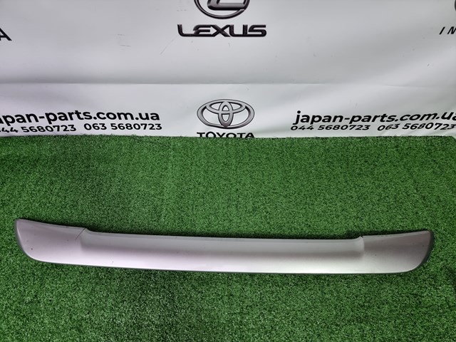 Moldura de parachoques delantero 5271142110B0 Toyota