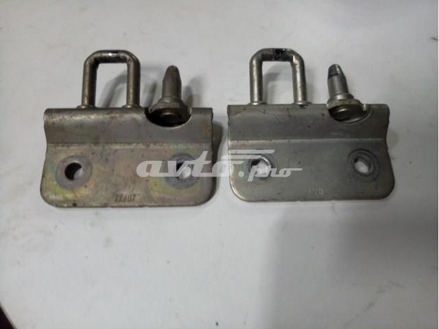 A9067400032 Mercedes guía, botón de enclavamiento, puerta de batientes trasera izquierda inferior