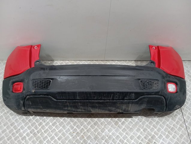 735598903 Chrysler Defensa trasero