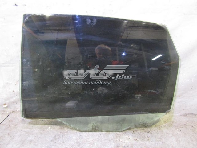 1092949 Ford luna de puerta trasera izquierda